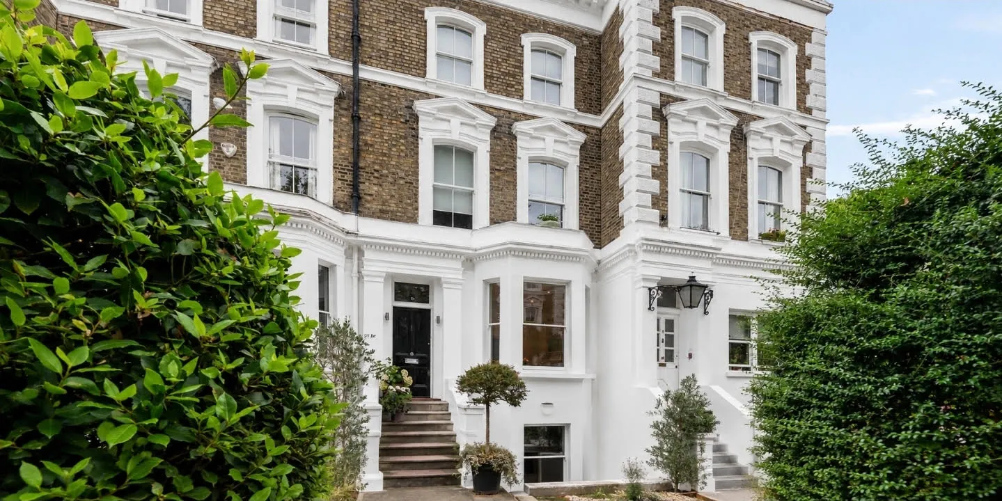 Sunningdale Gardens, Kensington - Stucco, rendering & masonry repair